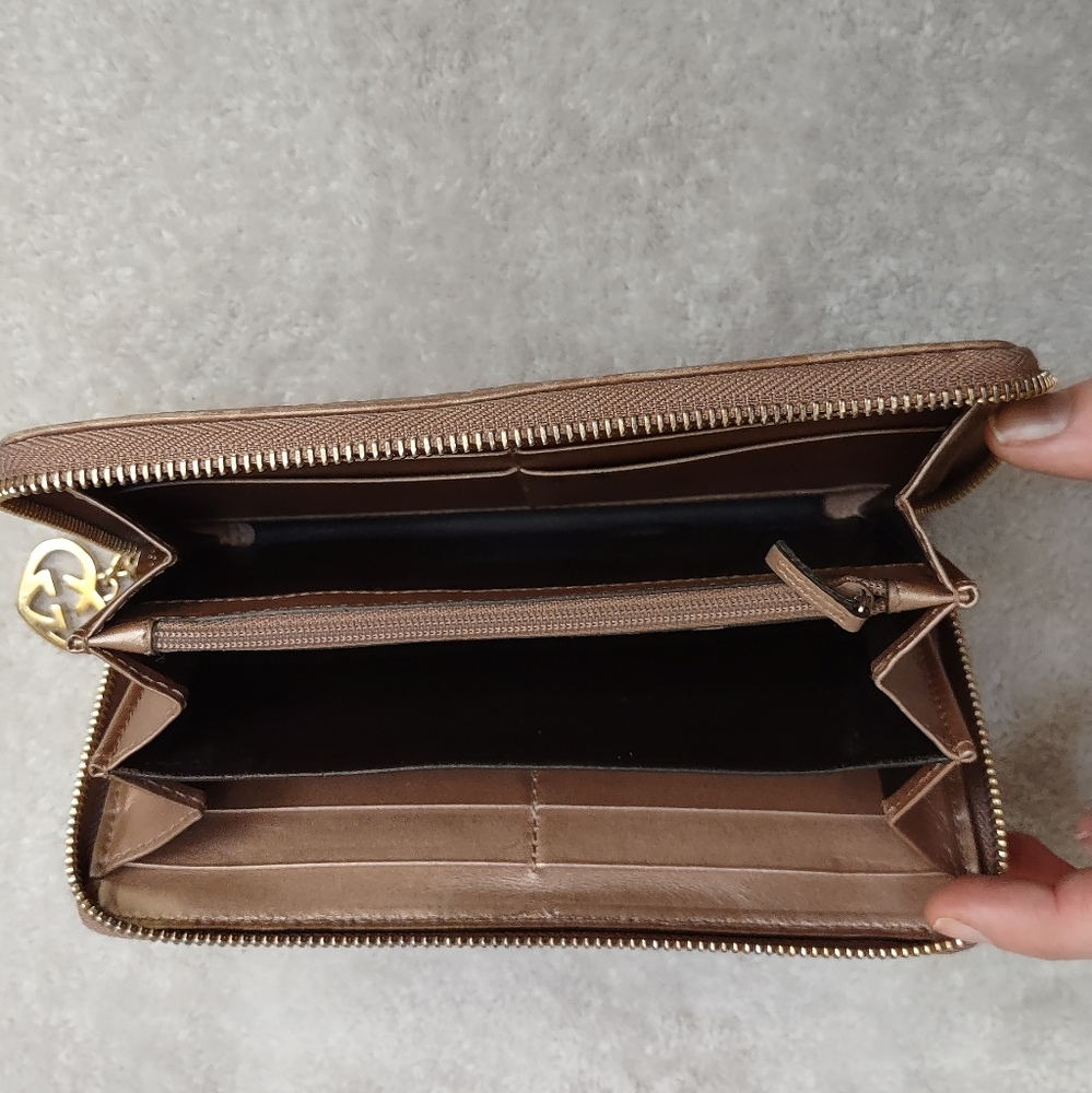 AUTHENTIC Gucci Shima Leather Wallet - Picture 4 of 8